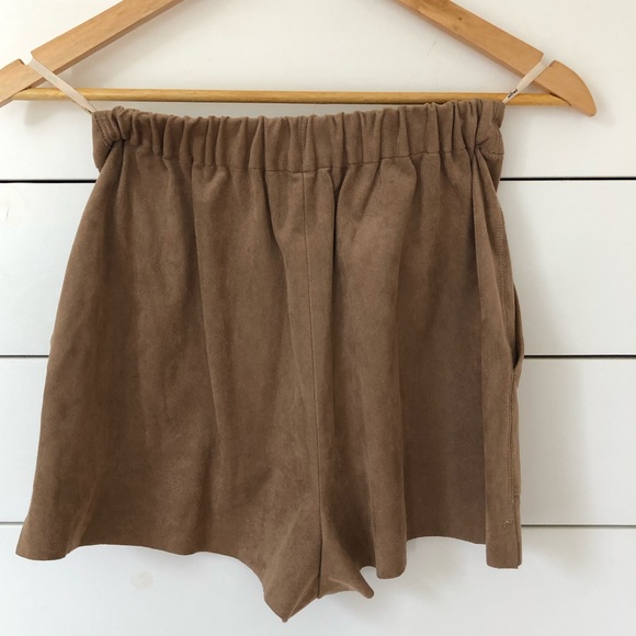 Wilfred Bossier Suede Short. XS - Picture 3 of 9
